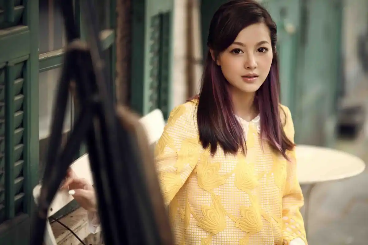 贾丽莉图册_百度百科