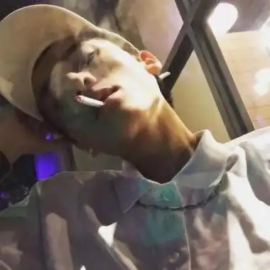 标签:男生头像,霸气,超拽,帅哥