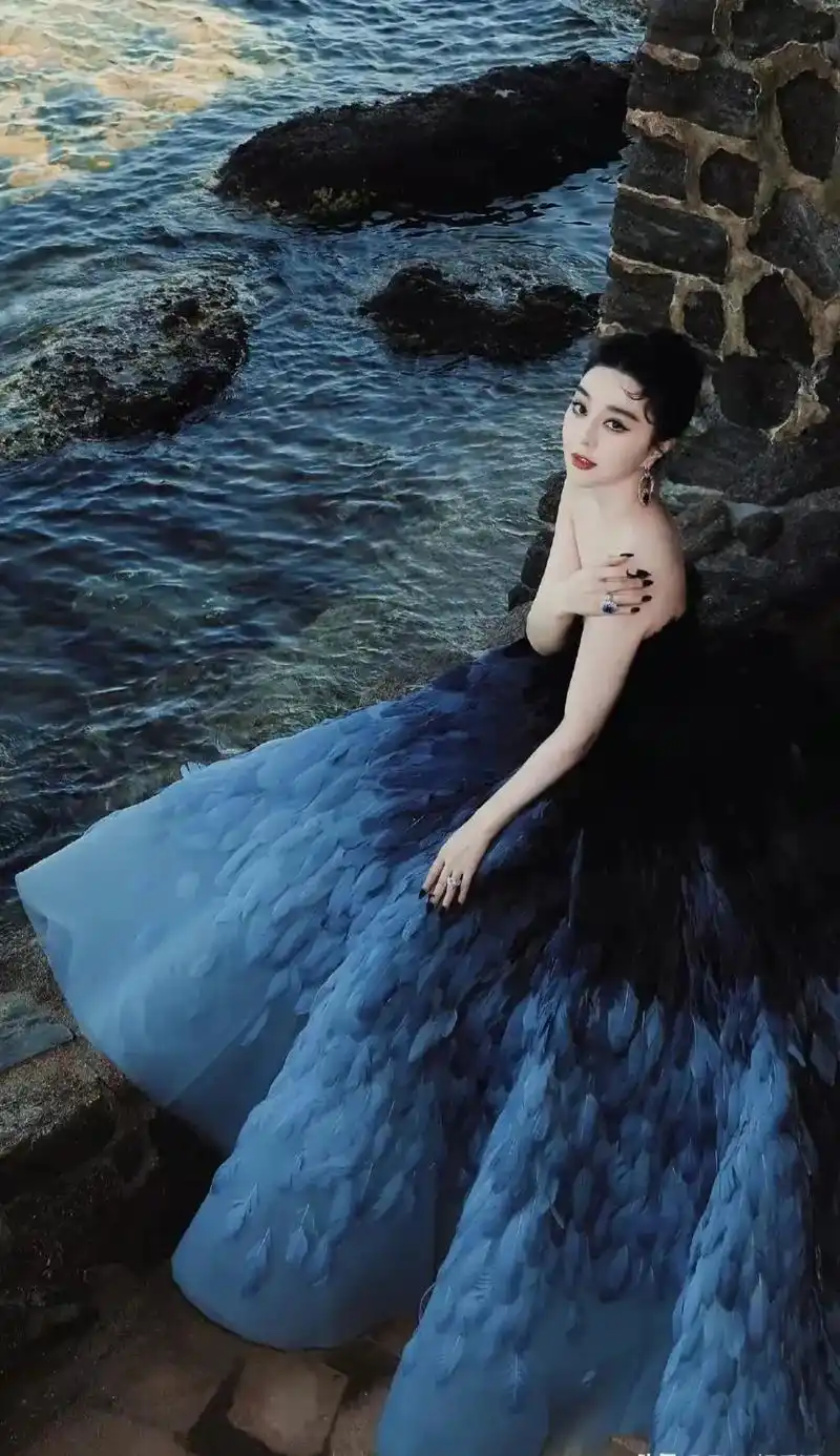 范冰冰首穿georges hobeika春夏新款高定,依然耀 - 抖音