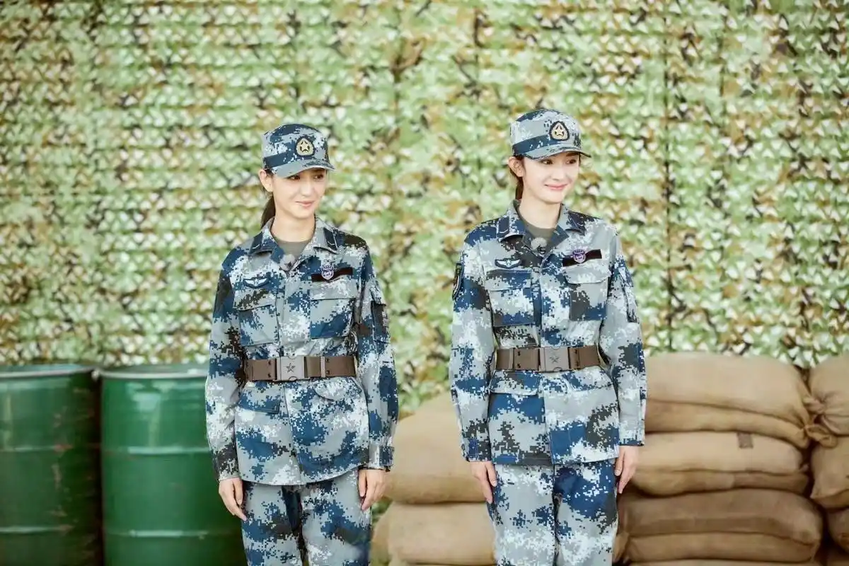 真正男子汉时期的杨幂纯素颜真的惊艳了我,什么时候幂来一部这样题材