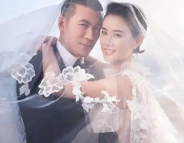 黄圣依个人资料简介及家世嫁入豪门老公杨子的家产