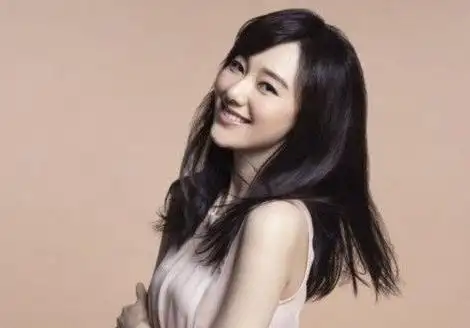 王冠红人馆照片 汪志远王冠结婚照片 汪志远个人资料家庭背景图片曝光