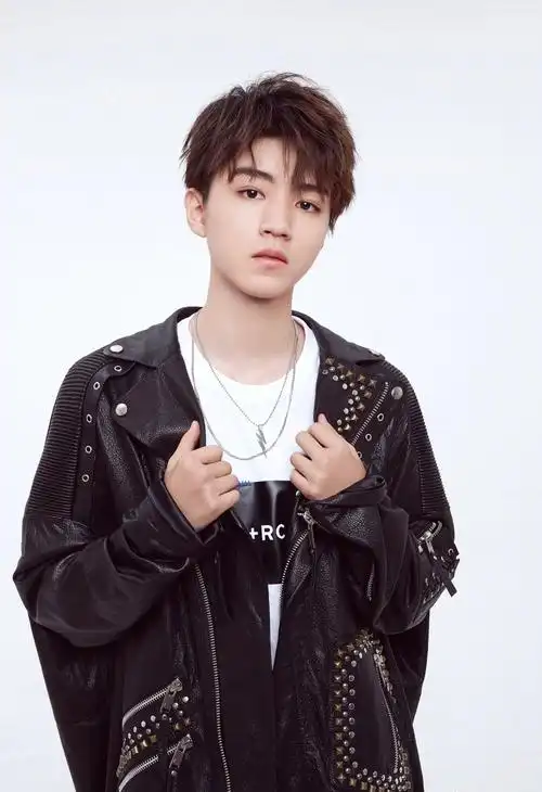 首页 图片大全 明星 tfboys五周年帅气写真图片 (5/ 11) 2018-08-25