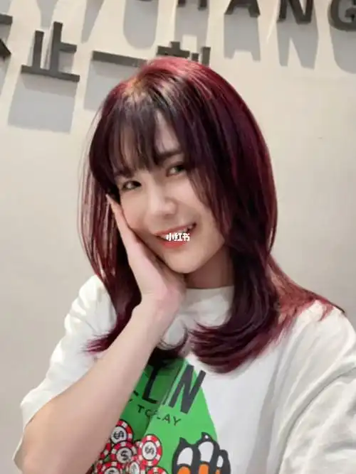 一直染的一款梦幻高级感紫红色显白又时尚