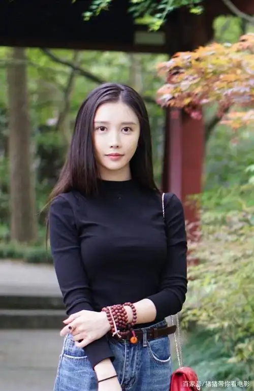 潘时七:温婉优雅,清新秀丽