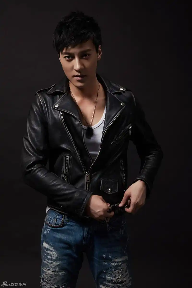 何建泽资料档案,写真,视频,新闻,代表作_新浪娱乐_新浪网