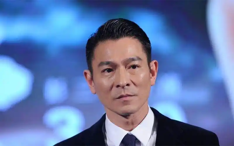 刘德华分享自己的不老秘诀:喝太多水对皮肤不好!养生的明星合集