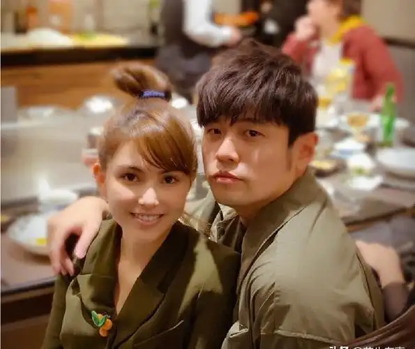 25年后再看周杰伦刘畊宏:真正的好兄弟,就是陪你一起傻乐一起疯