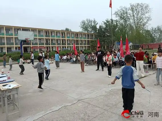 ​西平县人和三和小学举办2024年春季运动会-中华网