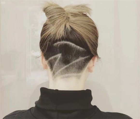 个性女生雕刻发型 后脑勺雕刻够时尚_非主流发型 - 美发站