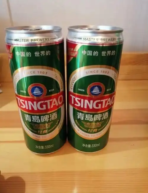 夏天家里常备青岛啤酒