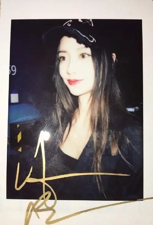 angelababy#|#杨颖#一些拍立得签名照很喜欢拍立得的氛围感@angela