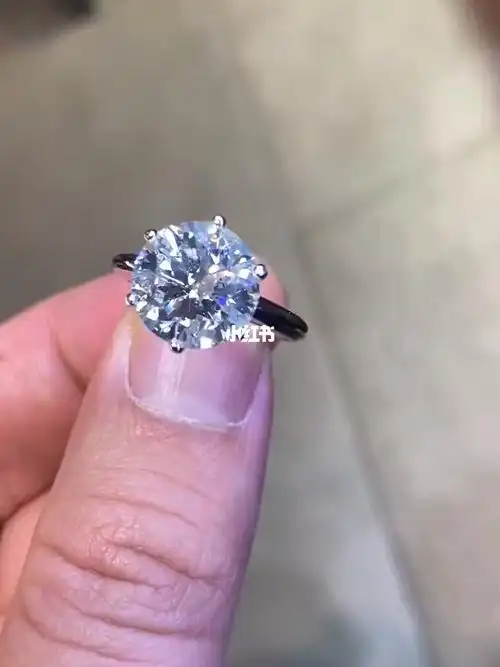 5克拉超大经典六爪钻戒