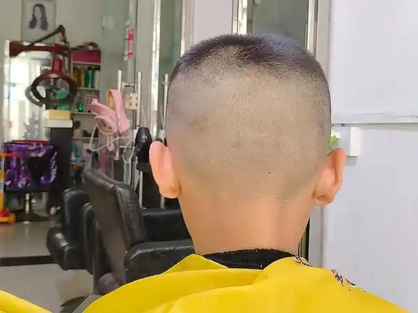 小男孩发型别乱剪,想帅看看这几款,精神时尚还有型