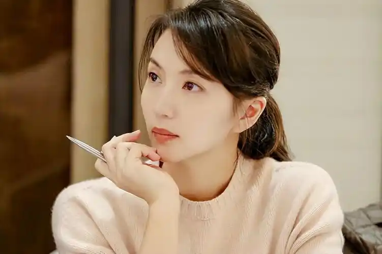 第九名:宁静,中国内地女演员,毕业于上海戏剧学院模特进修班,1990年