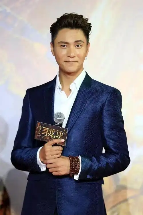 陈坤为儿子庆生,18岁优优西装革履不像爸,看不出25岁年龄差!