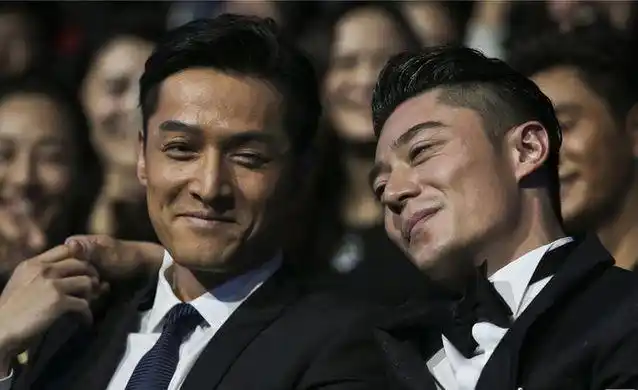 霍建华和胡歌已是一根"双截棍"