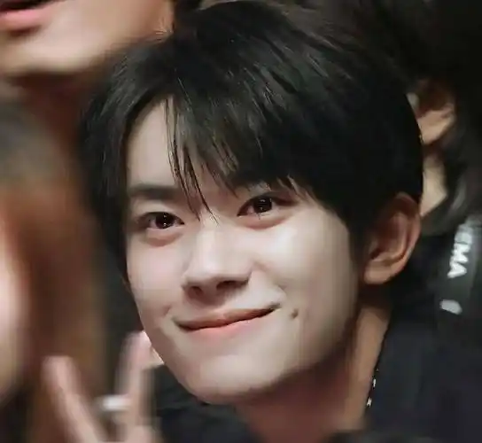 曝王俊凯与杨幂有染,养嫂子?