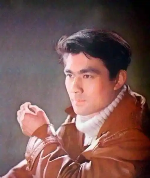 年轻时的朱时茂