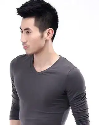 酷感十足的秃鬓角鲨鱼头短发设计,诠释清爽帅气形象的同时,将长脸男生