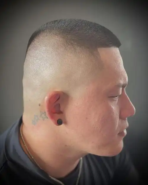 最火夏日发型推荐,越来越多男士选择周边铲,你剪对了吗|发型|寸头