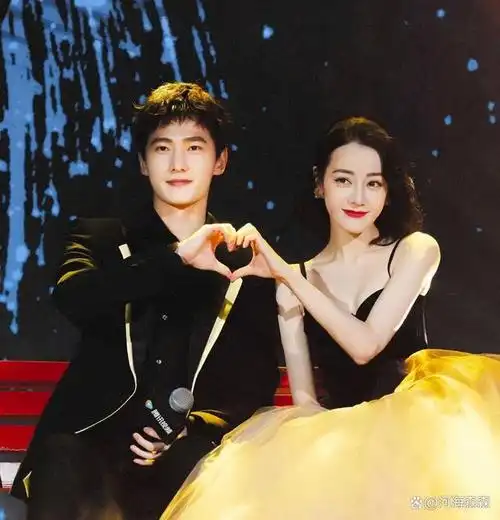 "流量小生杨洋的历任绯闻女友,每一位都是顶流美女"