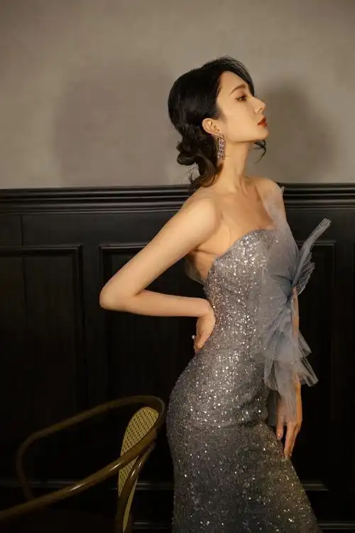 湖南卫视主持人 靳梦佳__财经头条