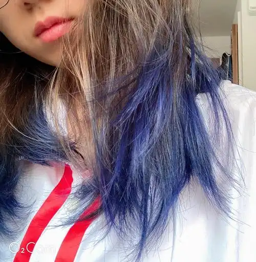 新手染发| 第一次在家漂 染蓝黑色发尾(算成功?
