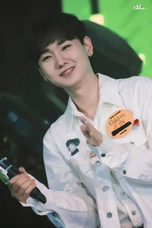 校园燥乐大赛四川站的汪苏泷,乖帅可爱又害羞