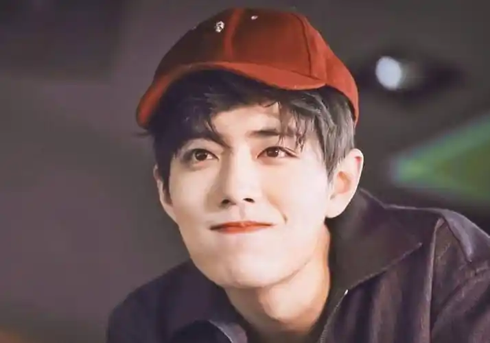 肖战档期满到装不下,转身又确定新角色,疑似《朱颜》视镜已过_王一博