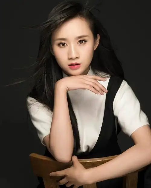 p>叶子(陈梓颖),中国内地女演员, 云南玉溪人,毕业于 a target="