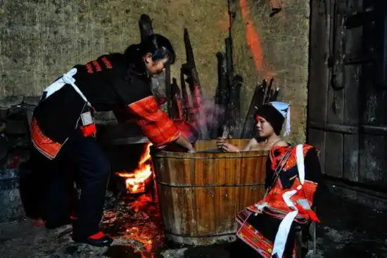 亲临神奇瑶家 养生草药浴