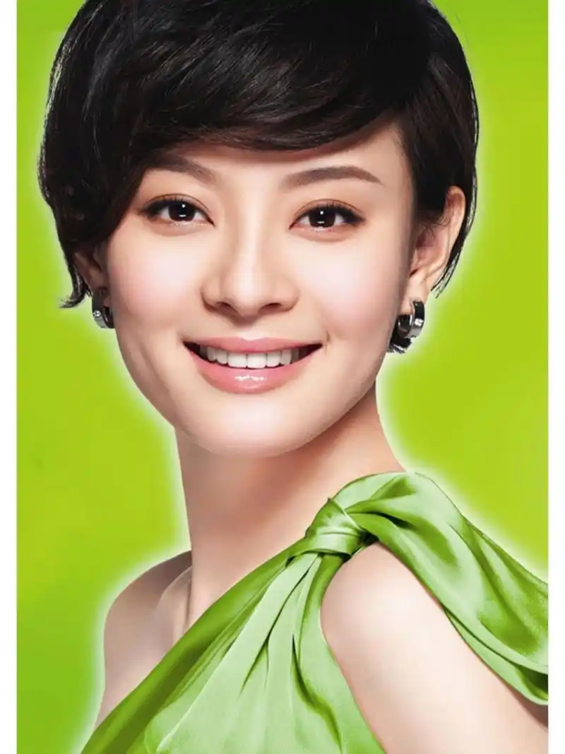 孙俪 孙俪,原名孙丽,1982年9月26日出生于上海市,中国内地女演员,歌手