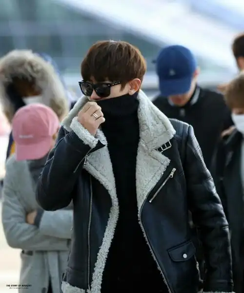 exo朴灿烈机场时尚