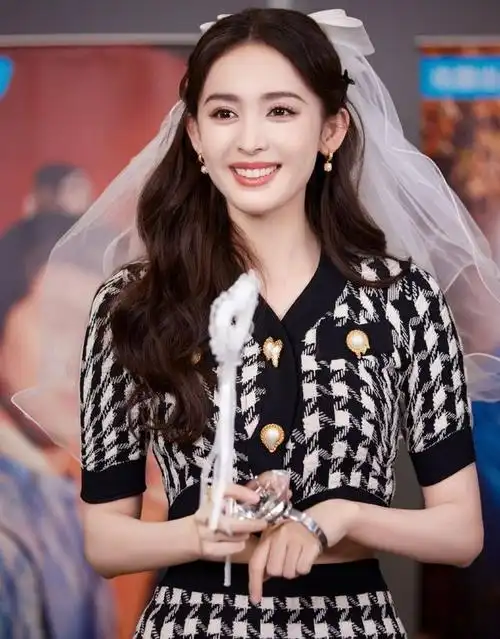 "曾红得发紫,现无戏可拍"的8位女星,张小斐上榜,她最为可惜