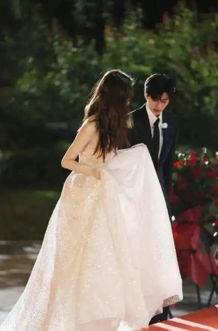 蔡徐坤和baby甜蜜的细节(曾在情人节暗戳戳表白)(1)