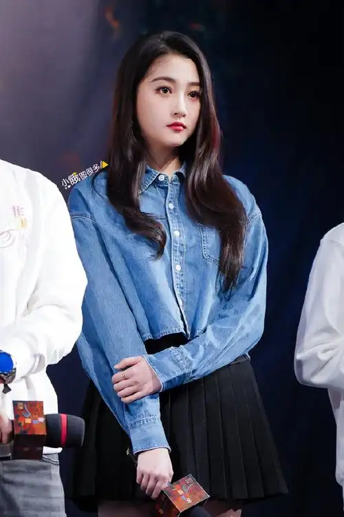 关晓彤虞书欣同框合照##关晓彤 总攻霸姐