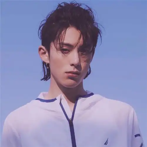 8k超高清头像男生帅气图片