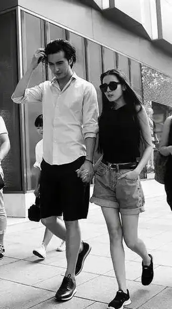 光陈数演情侣,23公分的身高差真不适合背后抱,好尴尬啊|姐弟恋|马伊琍