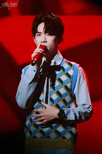 易烊千玺 #tfboys 1128易烊千玺十七岁生日会 高清 帅气