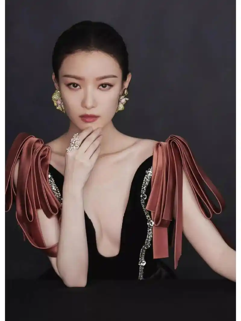 美女壁纸第215期—倪妮