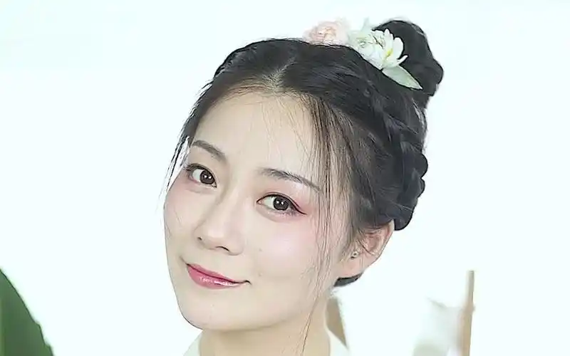 清爽可爱的唐朝丸子头安排上,无发包超级简单~古风汉服jue配~_哔哩