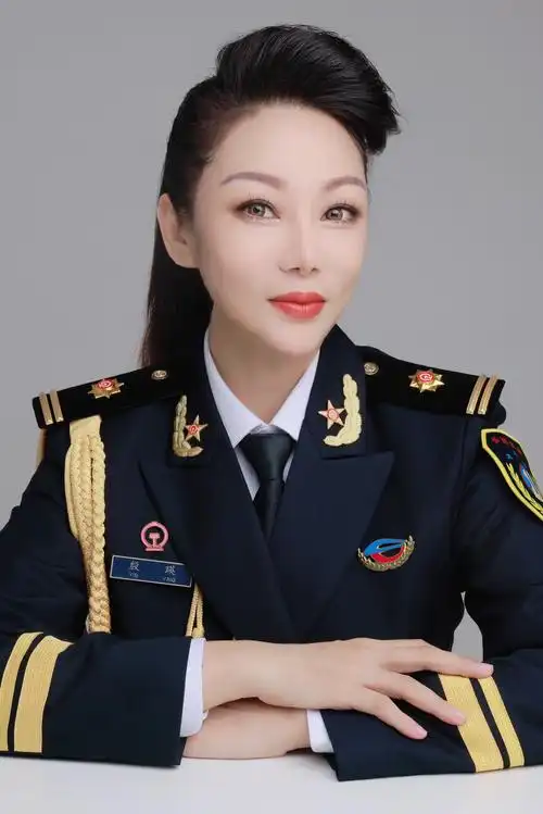 p data-id="gnx9owqb6v">殷瑛,1988年3月15日出生于湖北省武汉市