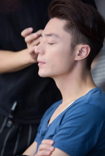 消息霍建华17厘米的睫毛能积雪轻轻一动就迷死人