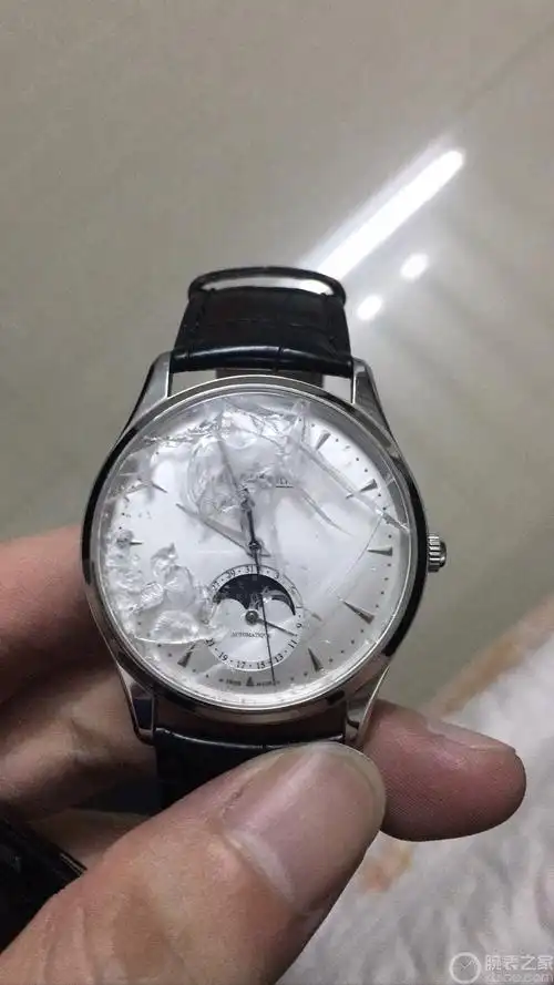 手表摔镜面碎了 有大神知道换镜面多少钱吗