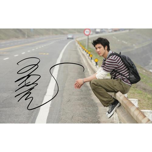 6寸     王力宏   亲笔签名照片新款热门宣传照签名照 3号