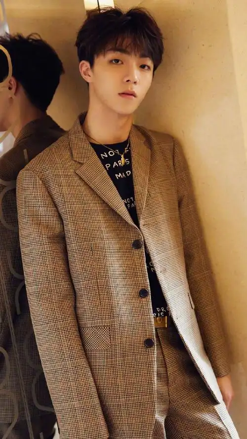 陈立农帅气写真手机壁纸