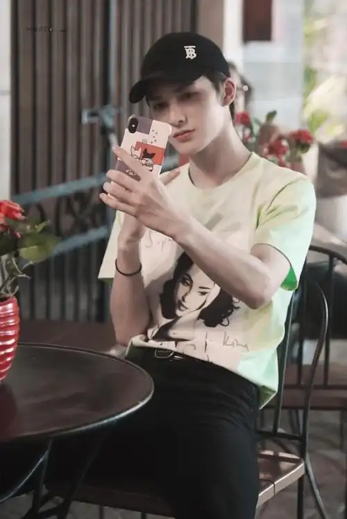 (图/ mojito0318_朱正廷)