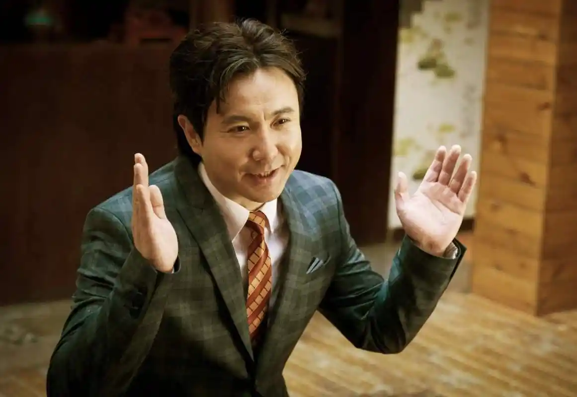 而沈腾也曾出演过《东北一家人》,两人参演过同一部电视剧,也是很有