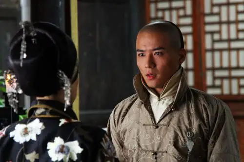 《赏金猎人》湖南卫视热播 魏千翔演绎双面少爷